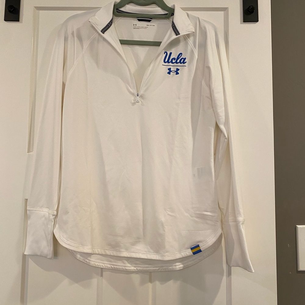 UCLA Women’s Under Armour Loose fit light weight 1/4 zip sweatshirt new.